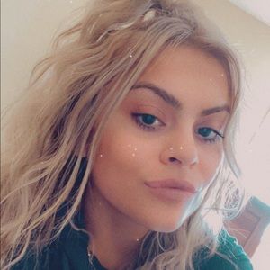 Meet your Posher, Naz